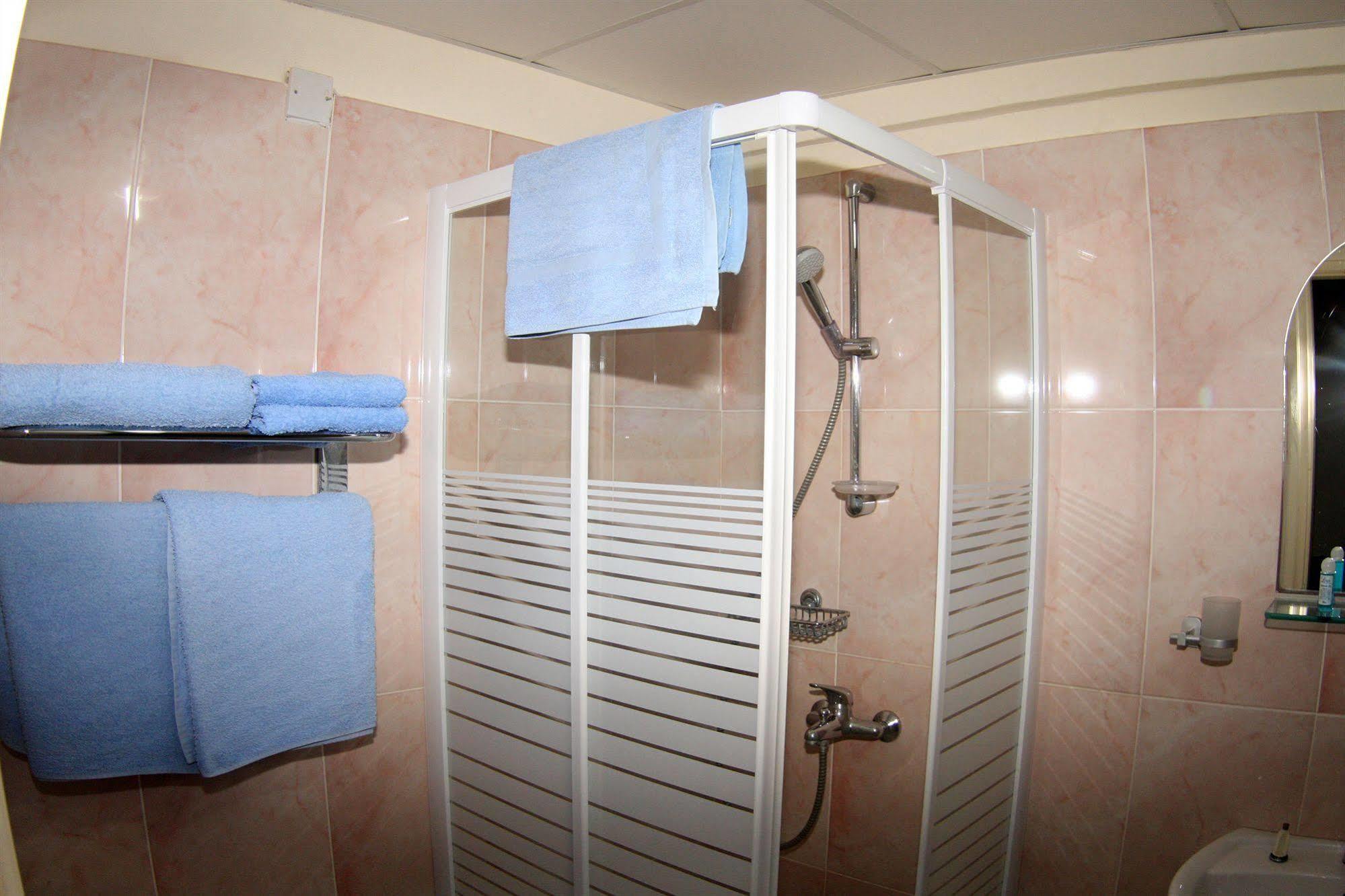Palm Sea Beach Hotel Apartments ลาร์นาคา ภายนอก รูปภาพ