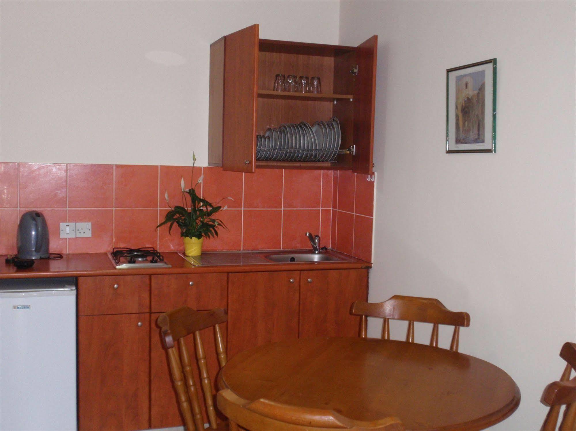 Palm Sea Beach Hotel Apartments ลาร์นาคา ภายนอก รูปภาพ